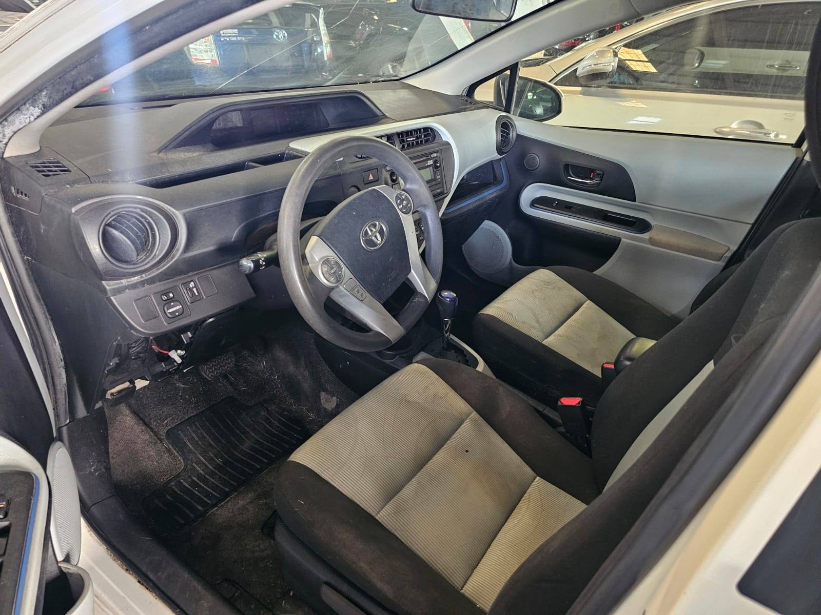 2012 TOYOTA PRIUS — 192845 Miles — Lot 6C1027983 — Main - Marhaba Auctions Used Cars - Image 8