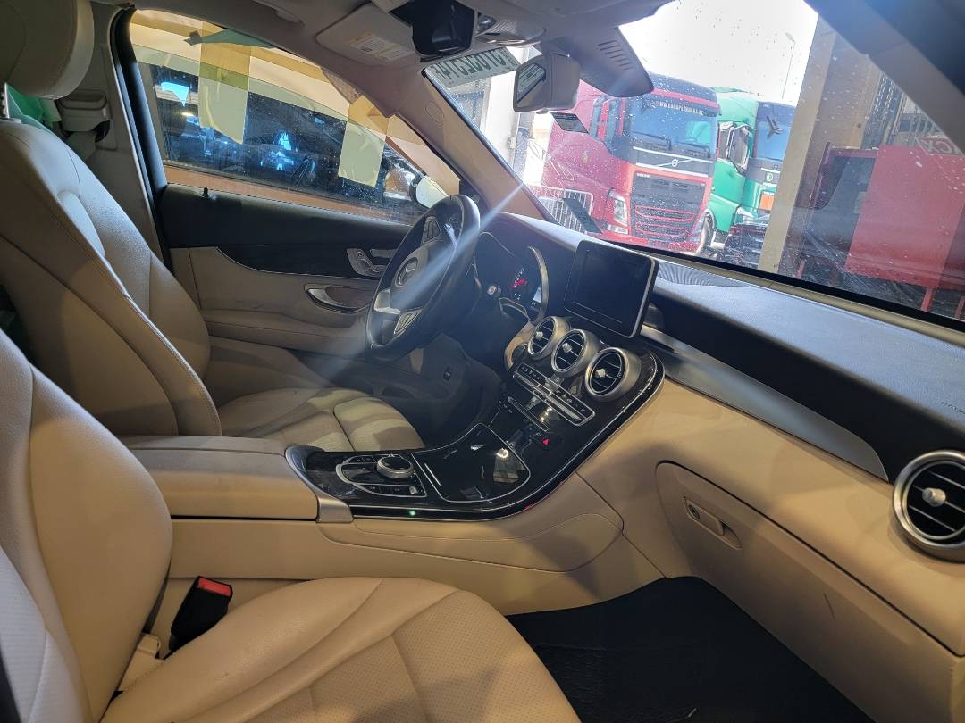 2018 MERCEDES BENZ GLC-300 — 42829 Miles — Lot 059876 — Main - Marhaba Auctions Used Cars - Image 8