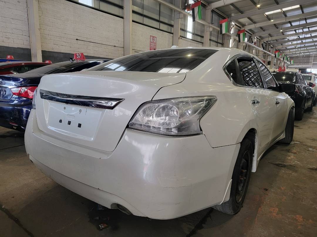 2015 NISSAN ALTIMA — 110961 Miles — Lot FC268396 — Main - Marhaba Auctions Used Cars - Image 3
