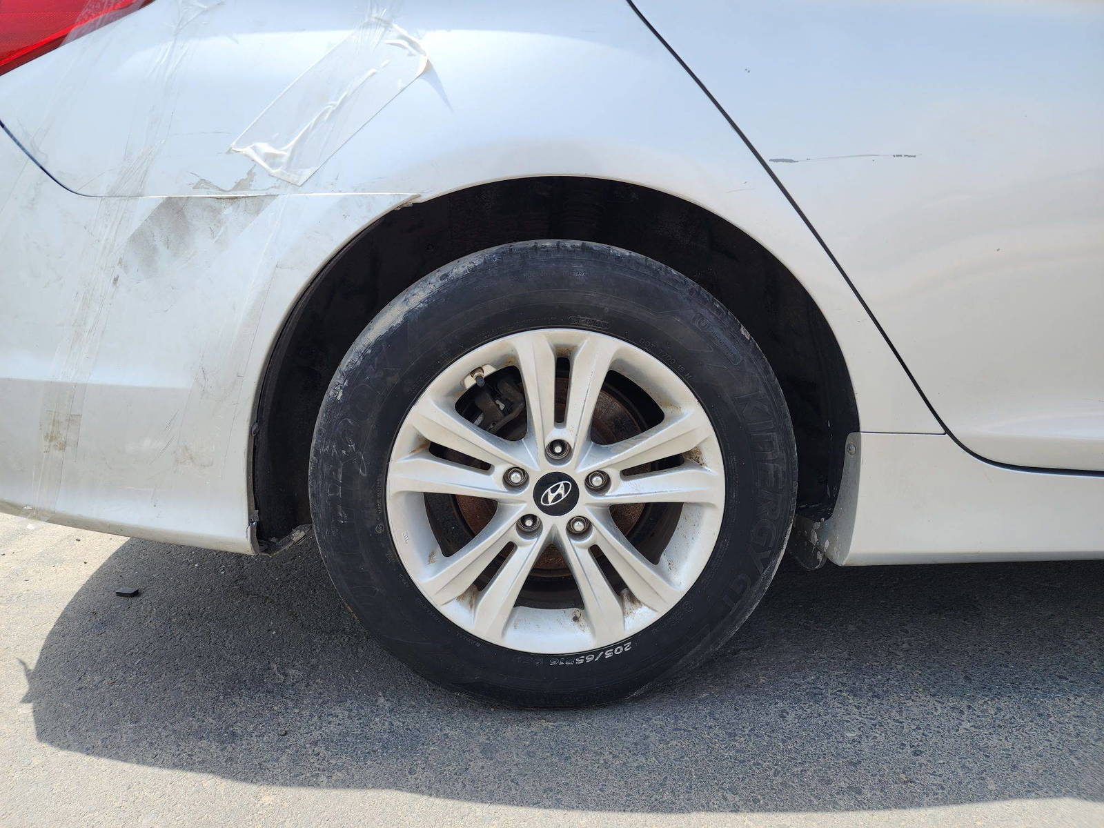 2014 HYUNDAI SONATA — 218537 Miles — Lot 39289818 — Souq - Marhaba Auctions Used Cars - Image 11