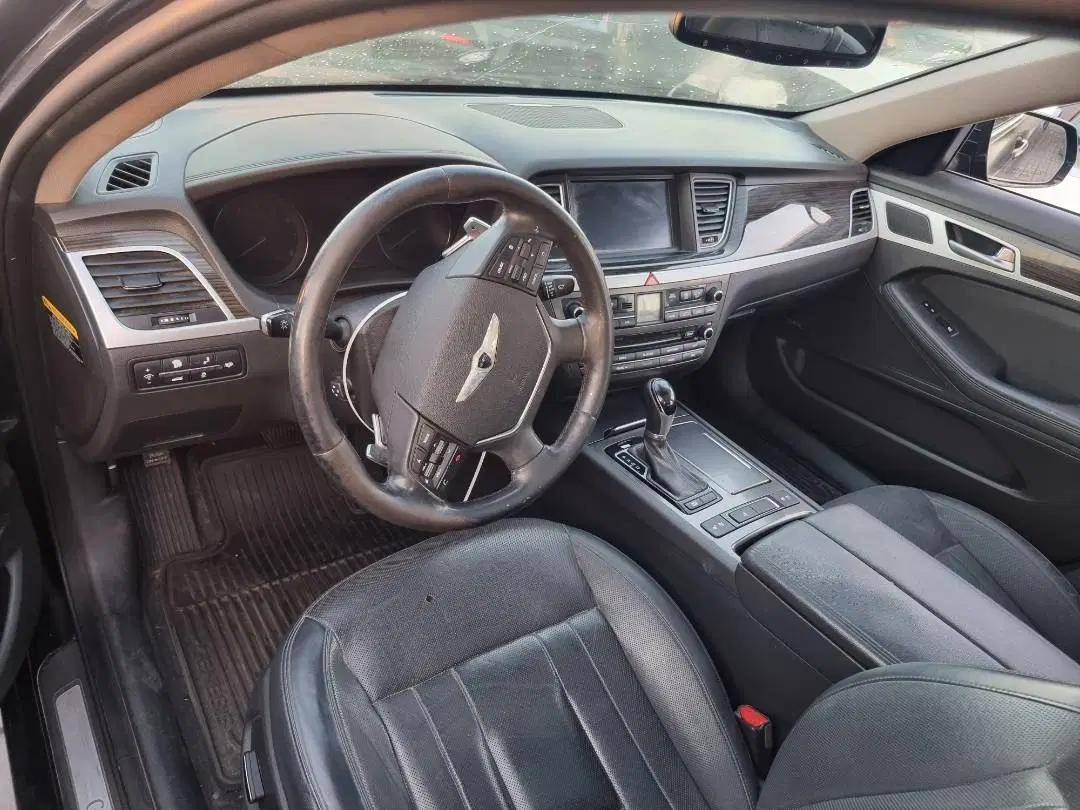 2015 HYUNDAI GENESIS — 184509 Miles — Lot 018111 — Ind. 12 - Marhaba Auctions Used Cars - Image 7