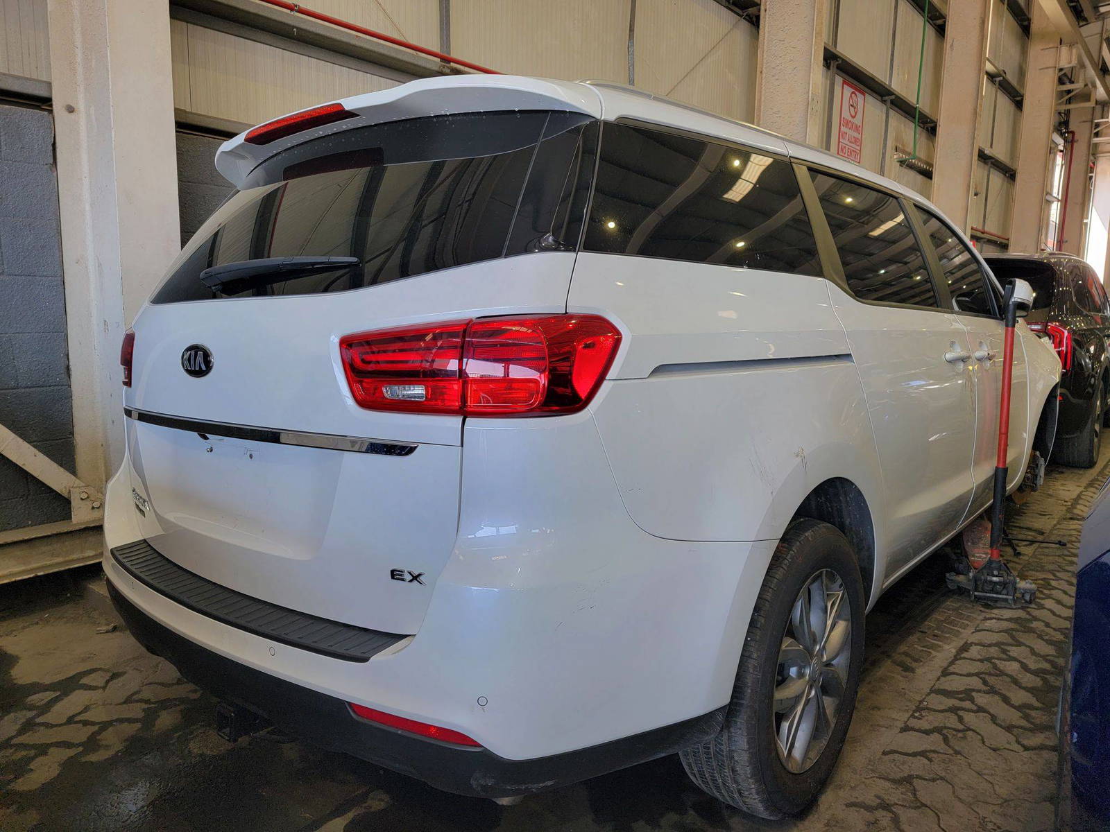 2020 KIA SEDONA — 88357 Miles — Lot 64265715 — Main - Marhaba Auctions Used Cars - Image 3
