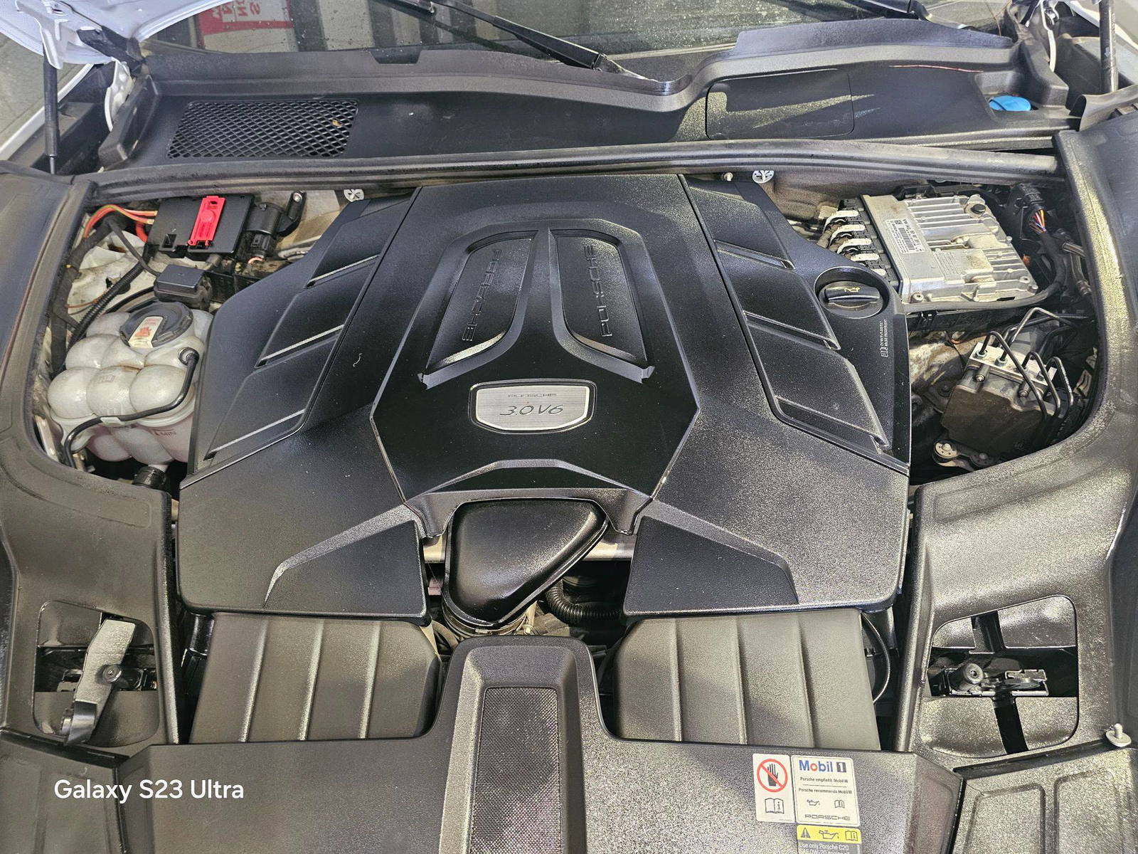 PORSCHE Cayenne 2023 - Marhaba Auction Used Cars - Image 11