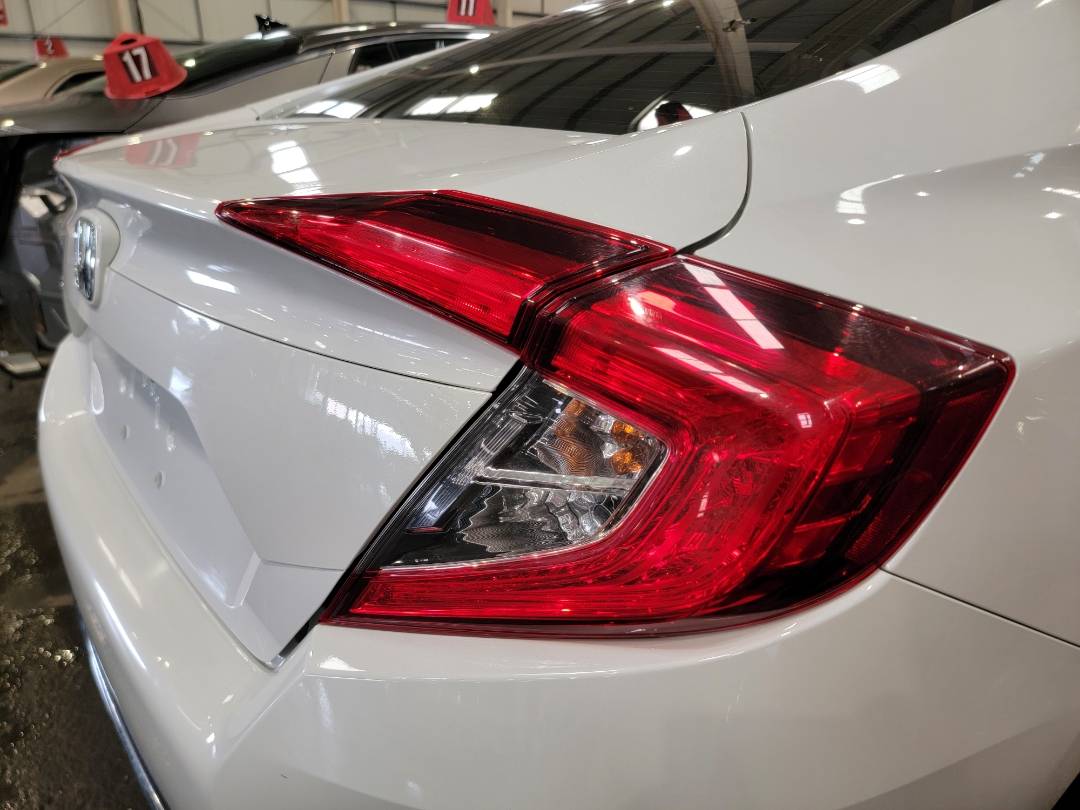 2019 HONDA CIVIC — 96562 KM — Lot 39965574 — Main - Marhaba Auctions Used Cars - Image 5