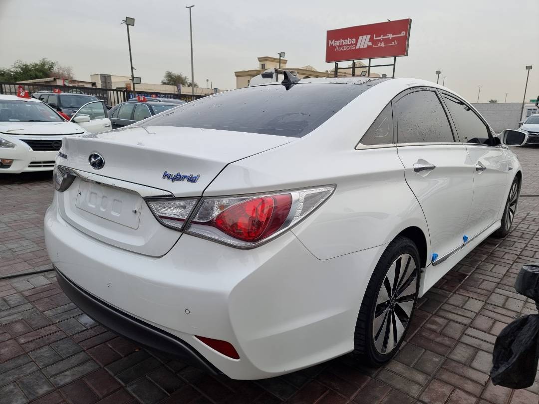 2012 HYUNDAI SONATA — 189756 KM — Lot 125478 — Ind. 12 - Marhaba Auctions Used Cars - Image 4