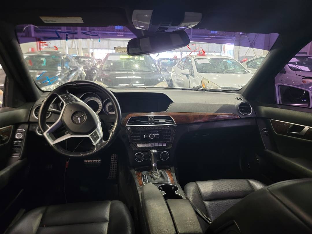 2012 MERCEDES BENZ C300 — 113633 Miles — Lot 38987801 — Souq - Marhaba Auctions Used Cars - Image 7