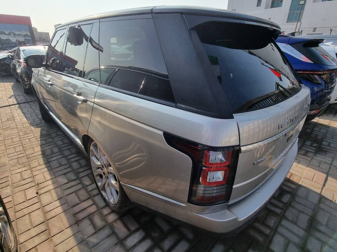 LAND ROVER RANGE ROVER SUPERCHARGED 2015 - Marhaba Auction Used Cars - Image 5