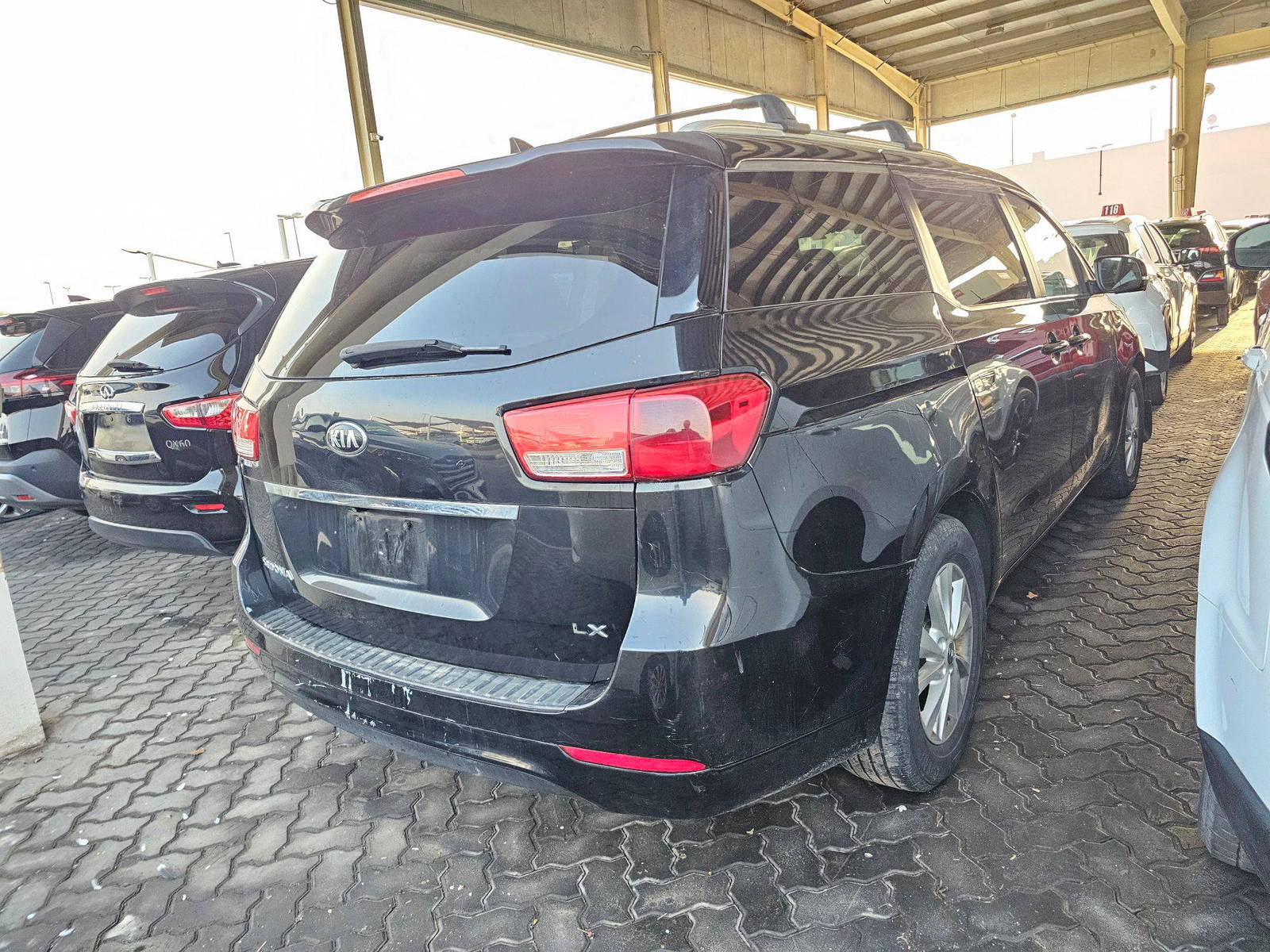 2015 KIA SEDONA — 169447 Miles — Lot C13F6066917 — Souq - Marhaba Auctions Used Cars - Image 3