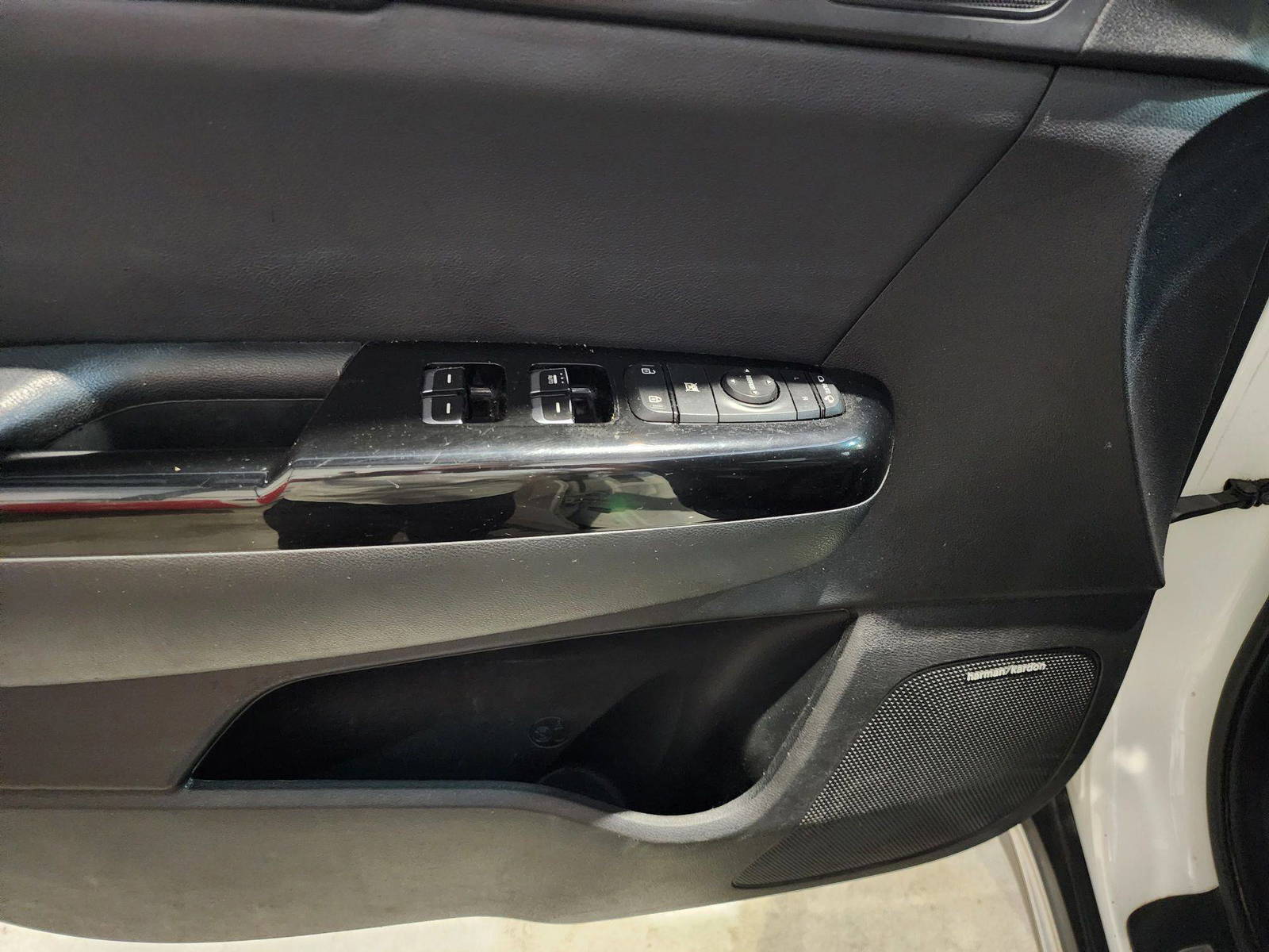 2018 KIA SPORTAGE — 141012 Miles — Lot 44850875 — Main - Marhaba Auctions Used Cars - Image 13
