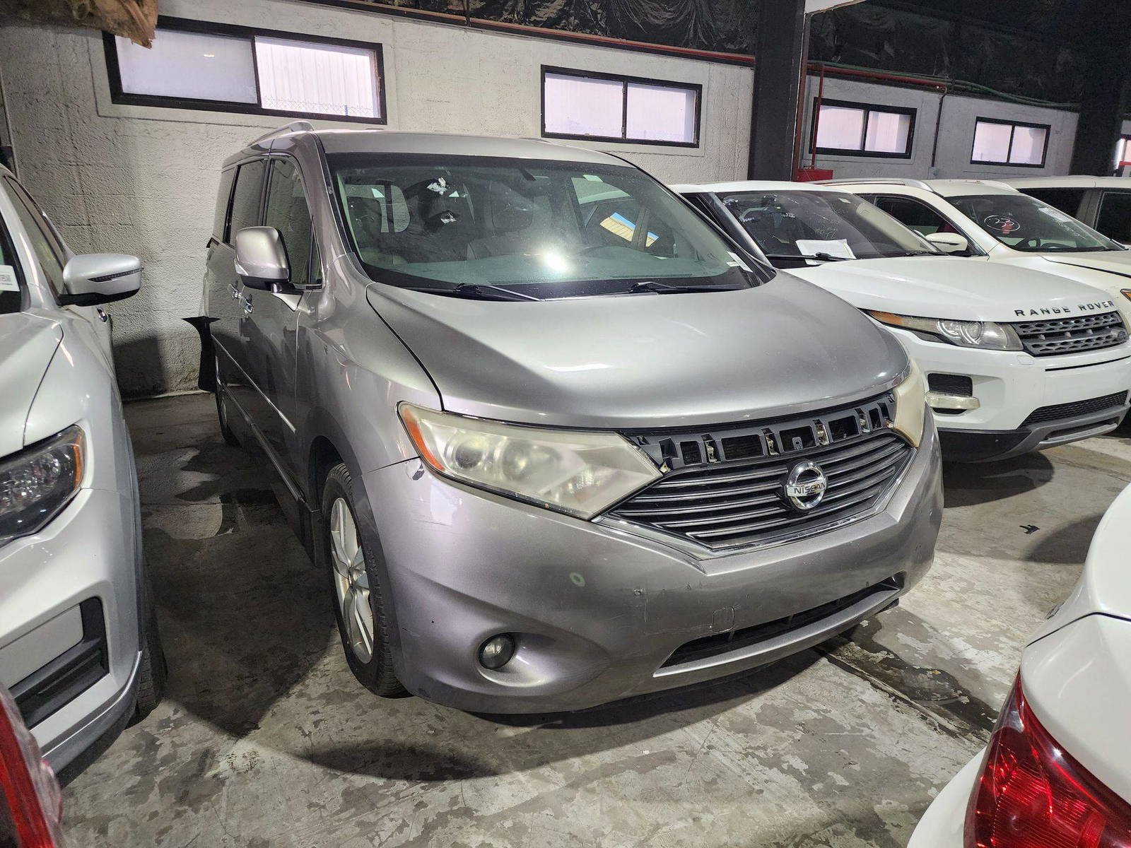 2011 NISSAN QUEST — 184129 Miles — Lot B9005018 — Al Quoz - Marhaba Auctions Used Cars - Image 4