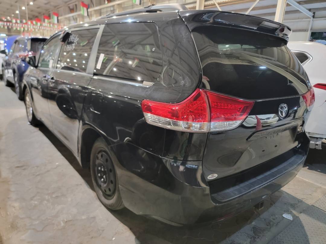 2012 TOYOTA SIENNA — 267676 Miles — Lot CS276879 — Main - Marhaba Auctions Used Cars - Image 4