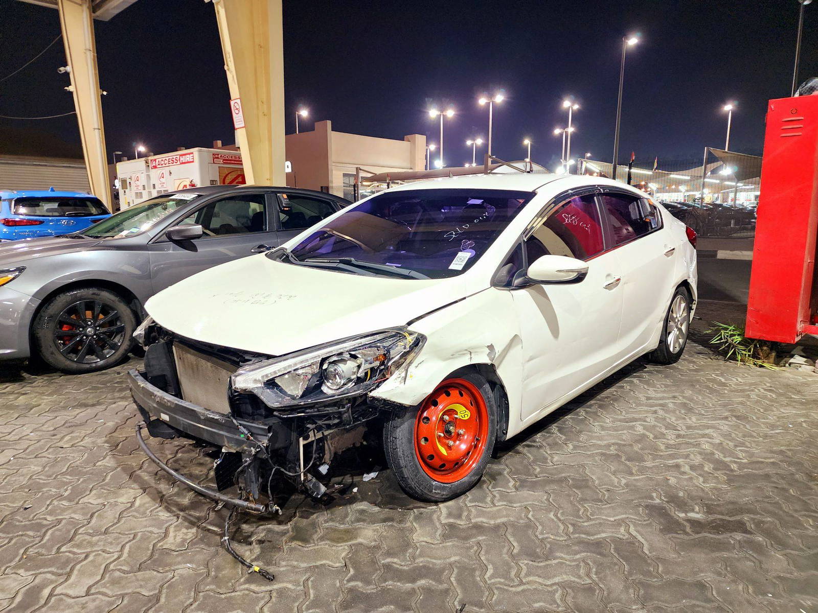 2015 KIA K3 — 233329 KM — Lot 382126 — Souq - Marhaba Auctions Used Cars - Image 4
