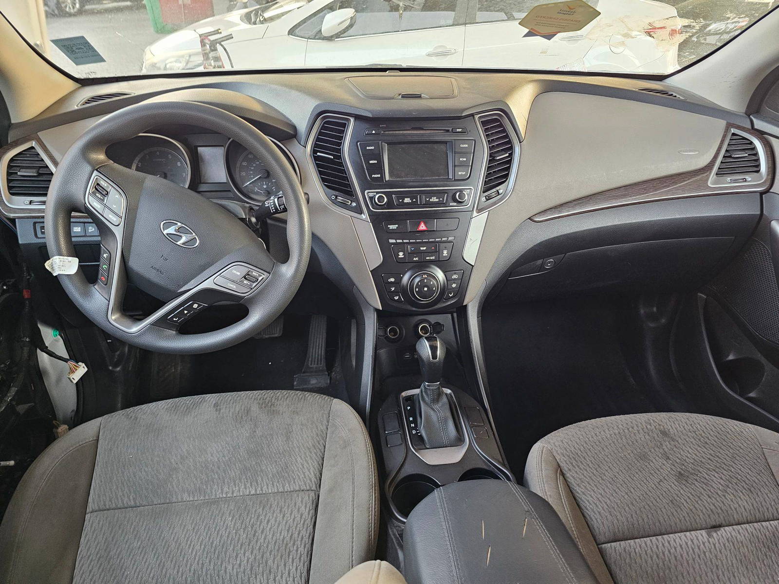 HYUNDAI SANTA FE 2017 - Marhaba Auction Used Cars - Image 7