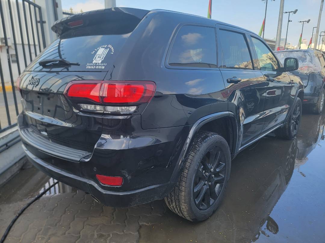 2020 JEEP GRAND CHEROKEE LAREDO — 82320 Miles — Lot C333410 - Marhaba Auctions Used Cars - Image 3