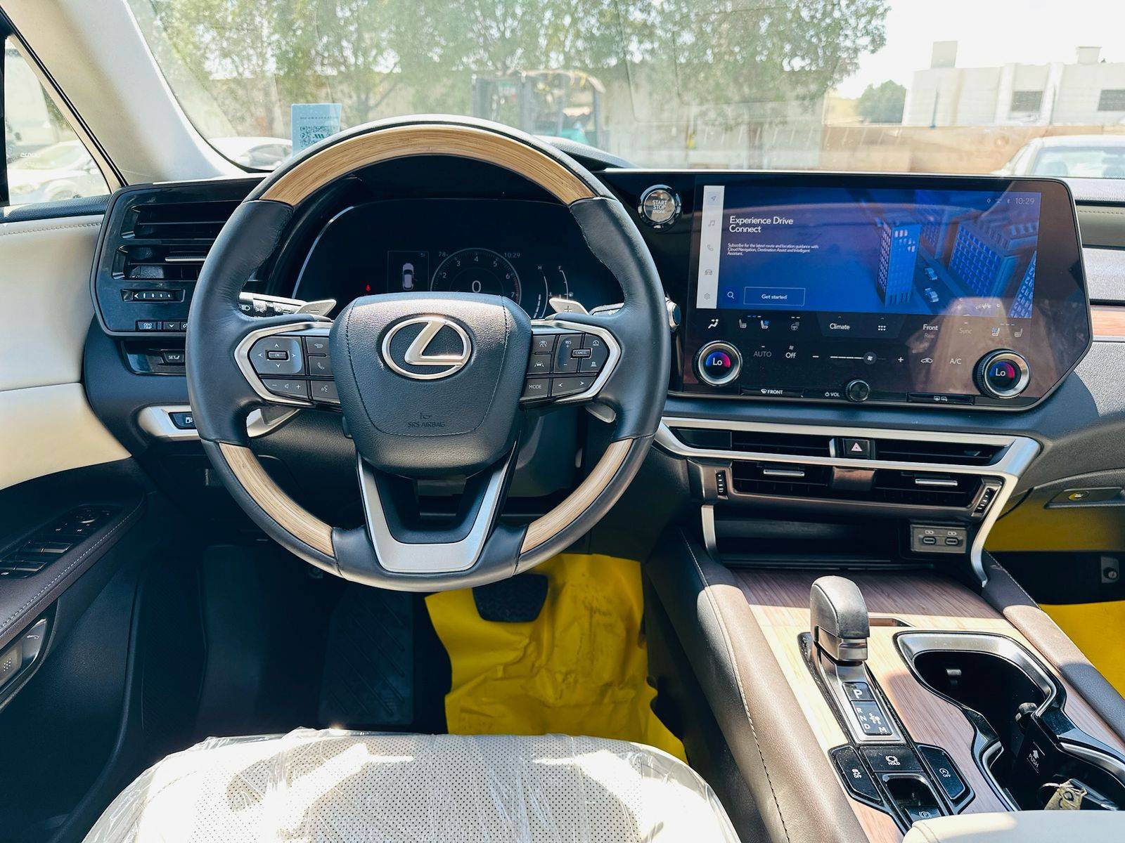 2023 LEXUS RX 350 — 21690 KM — Lot 2006078 — Al Quoz - Marhaba Auctions Used Cars - Image 10
