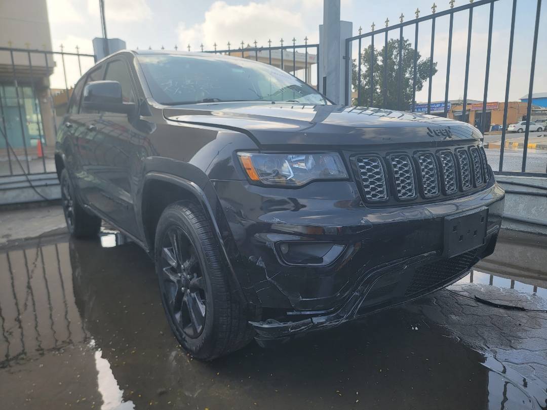 2020 JEEP GRAND CHEROKEE LAREDO — 82320 Miles — Lot C333410 - Marhaba Auctions Used Cars - Image 8