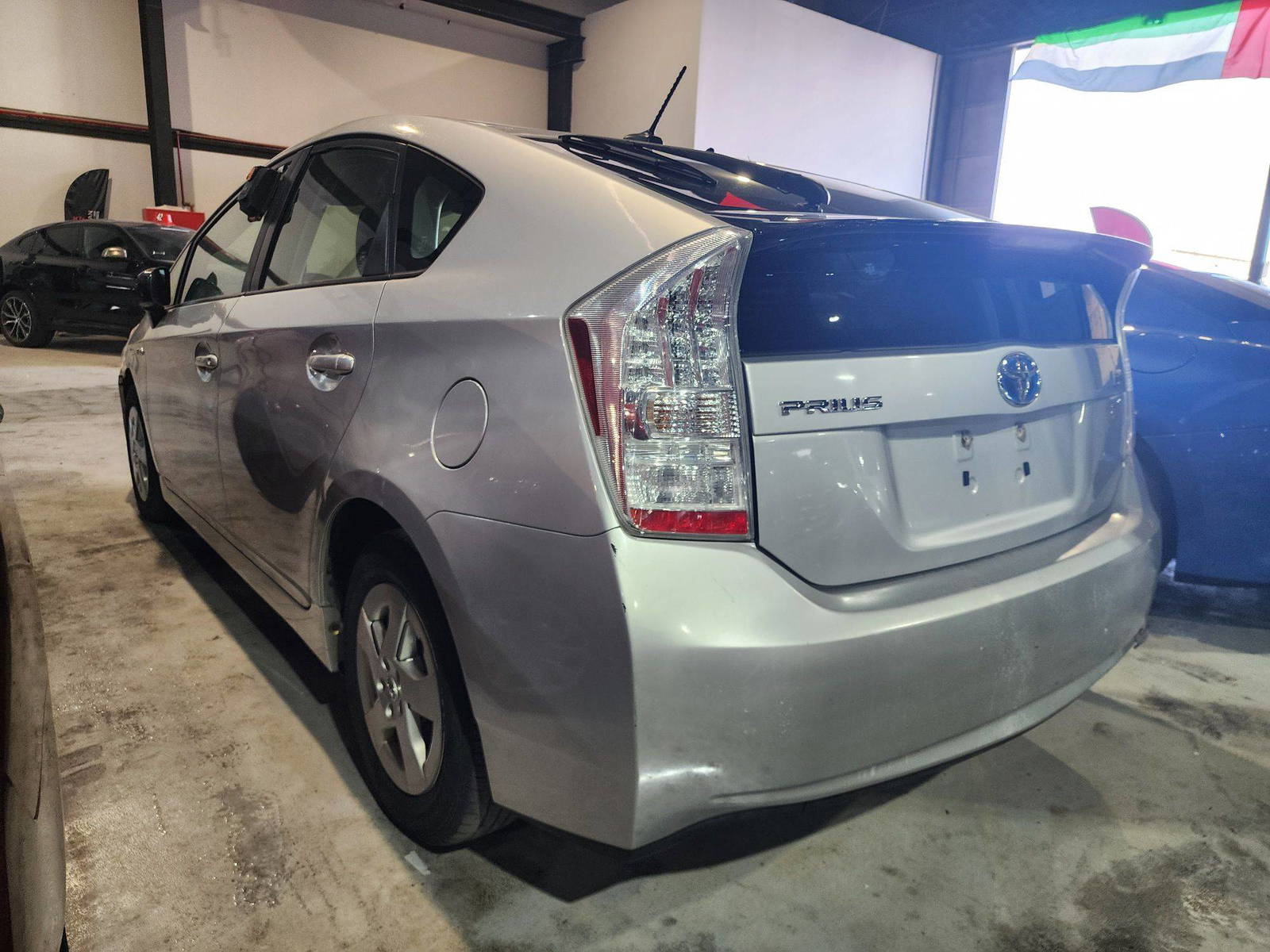 2010 TOYOTA PRIUS — 210640 Miles — Lot 50606 — Al Quoz - Marhaba Auctions Used Cars - Image 4