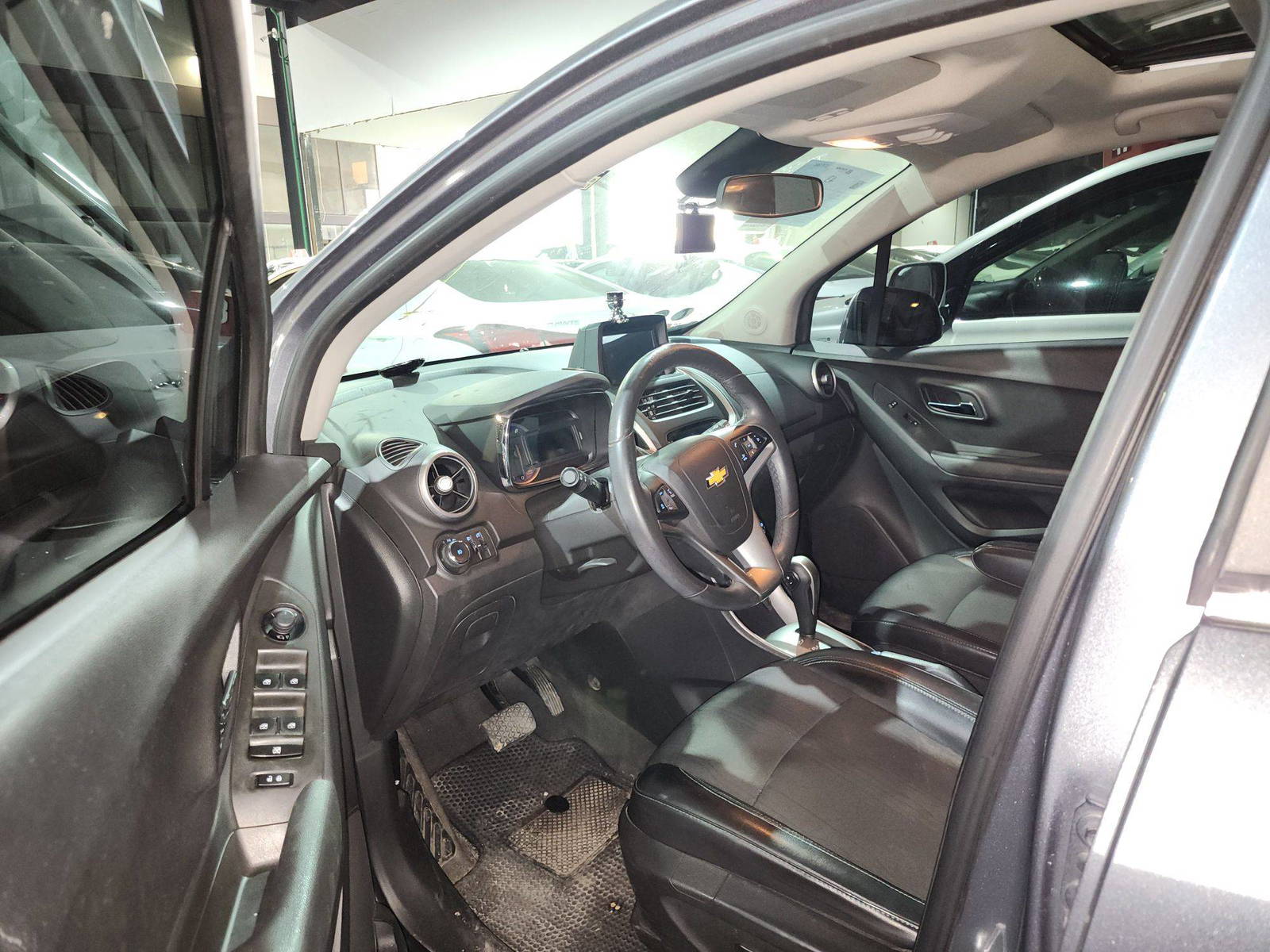 2014 CHEVROLET Trax — 172821 KM — Lot 56520 — Al Quoz - Marhaba Auctions Used Cars - Image 9