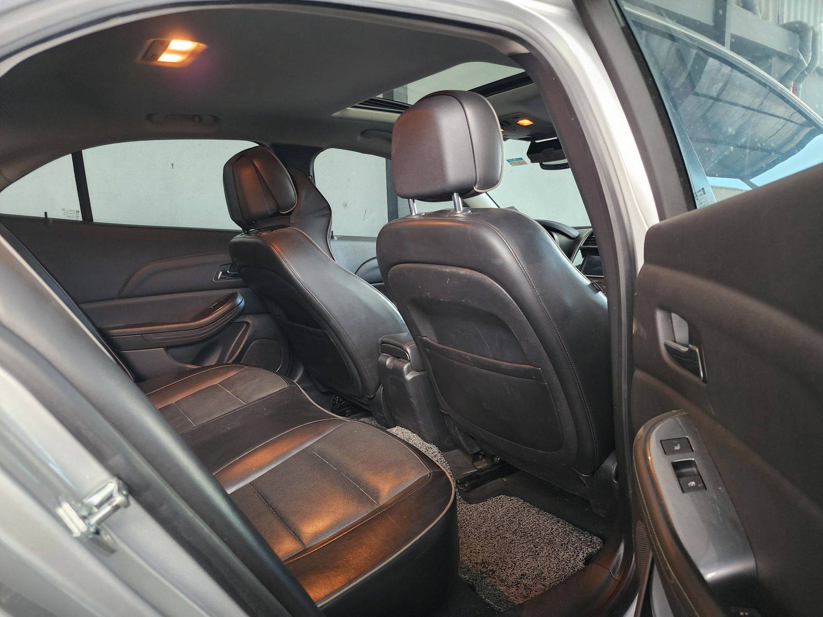 2012 CHEVROLET MALIBU — 173809 KM — Lot 007448 — Al Quoz - Marhaba Auctions Used Cars - Image 7