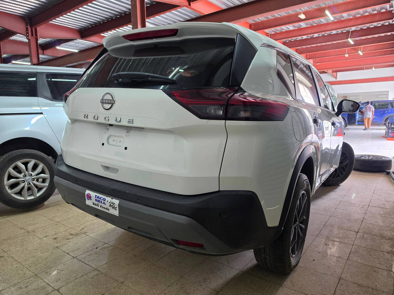 Nissan Rogue 2023 view 2