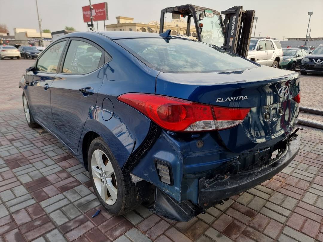 2013 HYUNDAI ELANTRA — 111793 Miles — Lot 40912144 — Souq - Marhaba Auctions Used Cars - Image 3