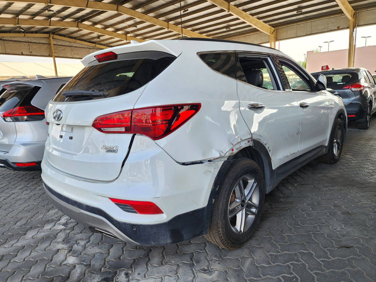 2017 HYUNDAI SANTA FE SPORT — 188389 KM — Lot 050184 — Souq - Marhaba Auctions Used Cars - Image 3