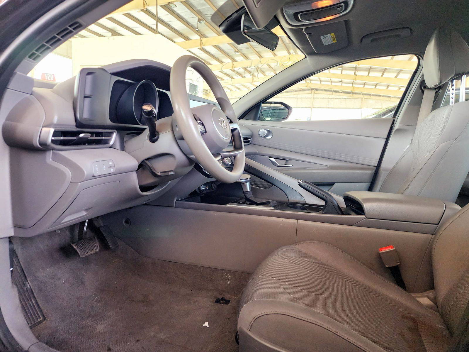 2021 HYUNDAI ELANTRA — 94016 Miles — Lot 78994574 — Souq - Marhaba Auctions Used Cars - Image 8