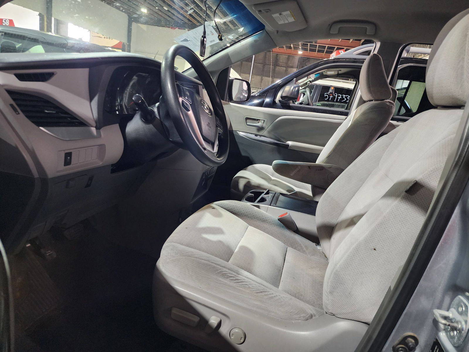 2015 TOYOTA SIENNA — 331212 KM — Lot 69385 — Main - Marhaba Auctions Used Cars - Image 9