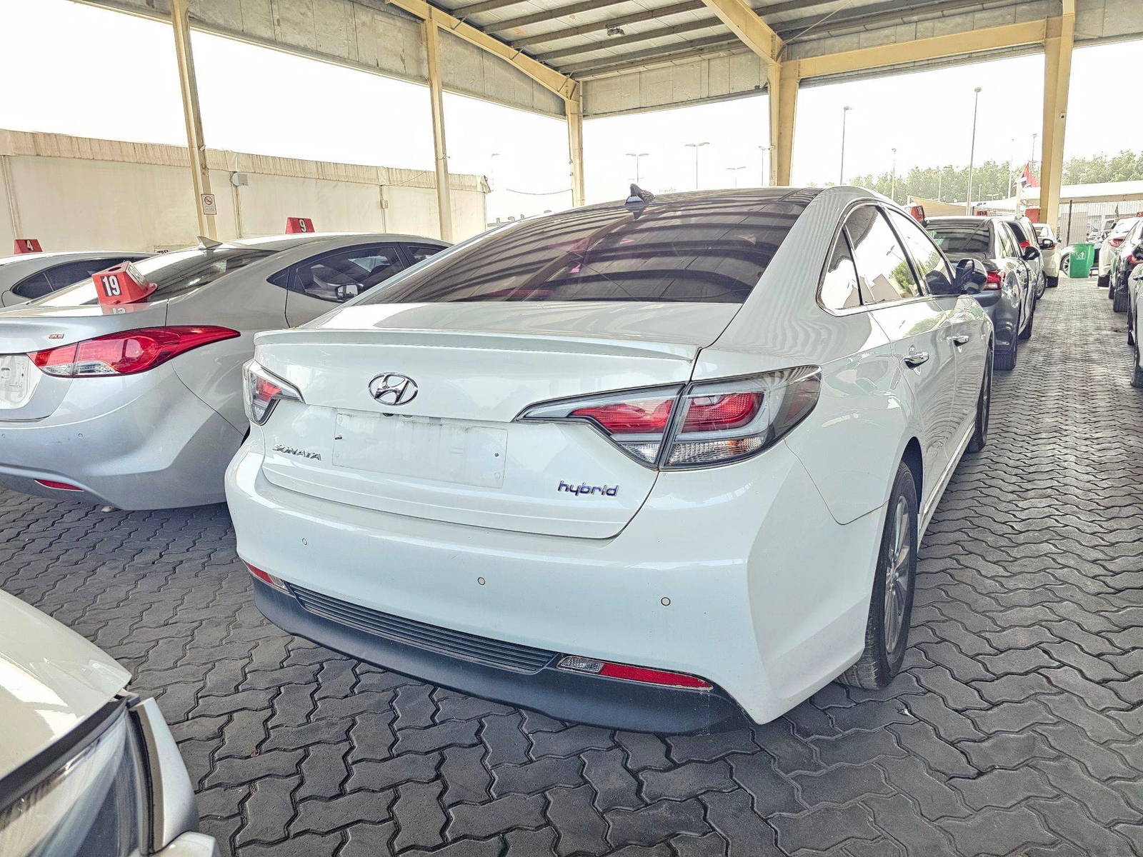 2017 HYUNDAI SONATA — 210753 KM — Lot 61128 — Souq - Marhaba Auctions Used Cars - Image 3