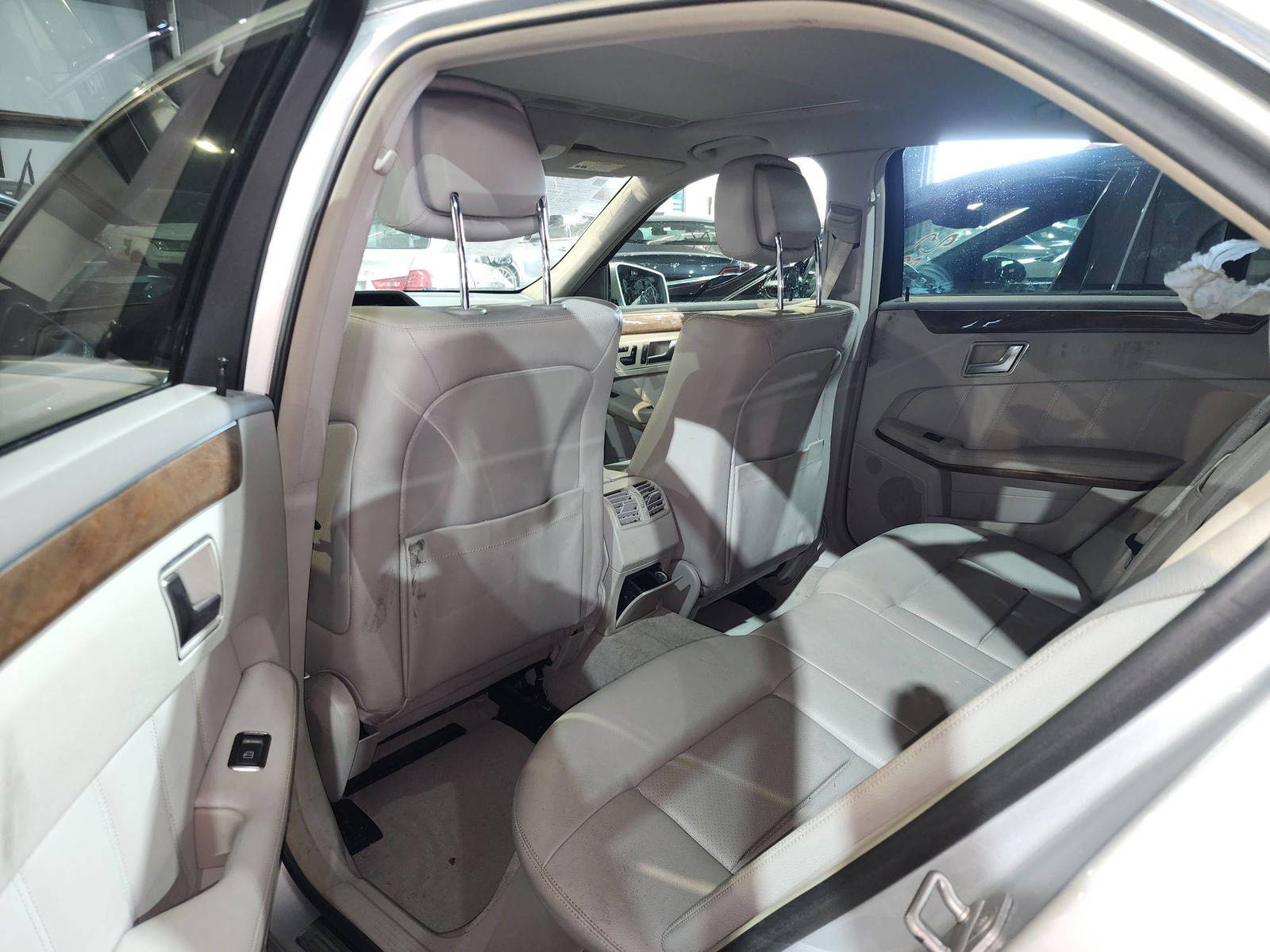 2012 MERCEDES BENZ E 350 — 214413 Miles — Lot B2CA611586 — Al Quoz - Marhaba Auctions Used Cars - Image 7
