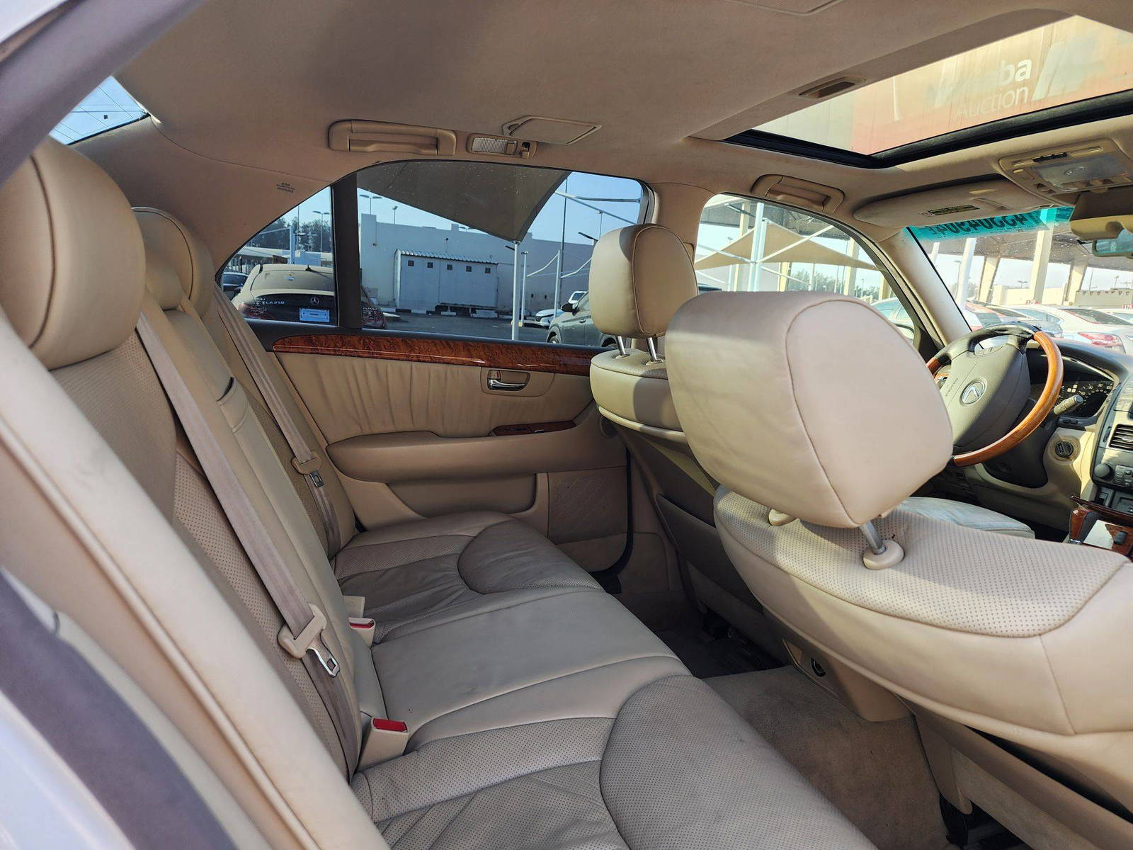 2004 LEXUS LS 430 — 225054 Miles — Lot 43304904 — Souq - Marhaba Auctions Used Cars - Image 4