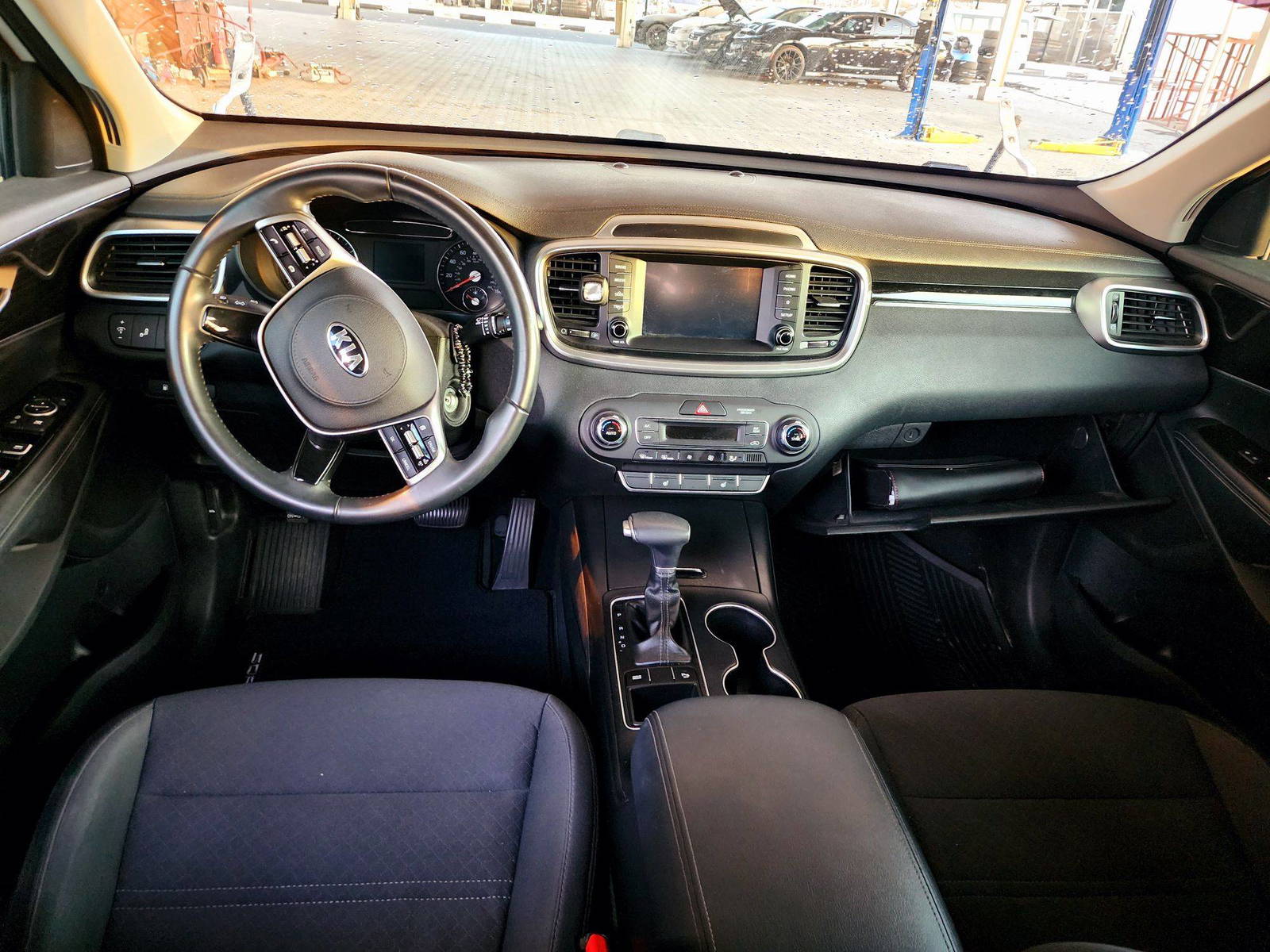 2019 KIA SORENTO — 97579 Miles — Lot 40076714 — Souq - Marhaba Auctions Used Cars - Image 7