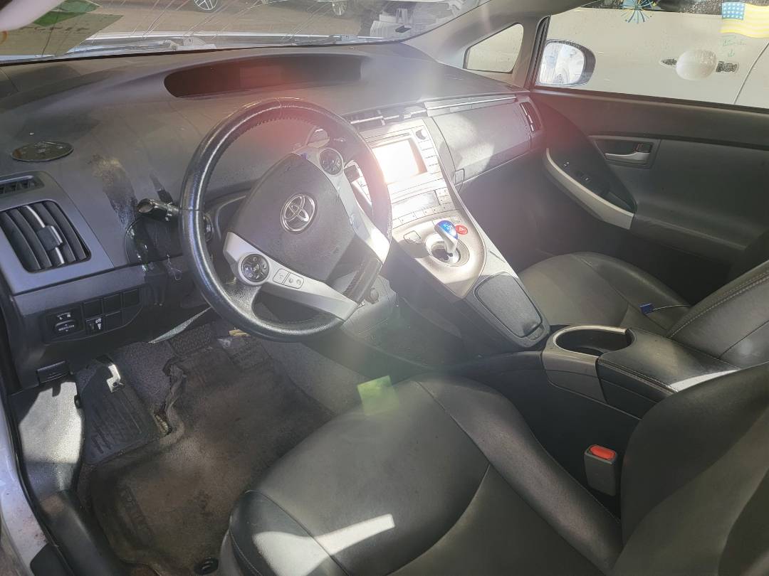2015 TOYOTA PRIUS — 274220 Miles — Lot F1876815 — Main - Marhaba Auctions Used Cars - Image 9