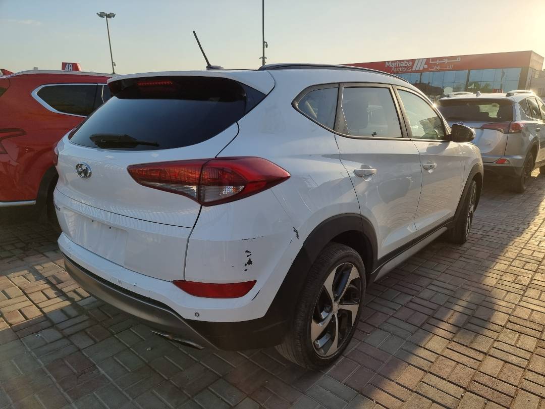 2017 HYUNDAI TUCSON — 72109 Miles — Lot 1025487 — Ind. 12 - Marhaba Auctions Used Cars - Image 4