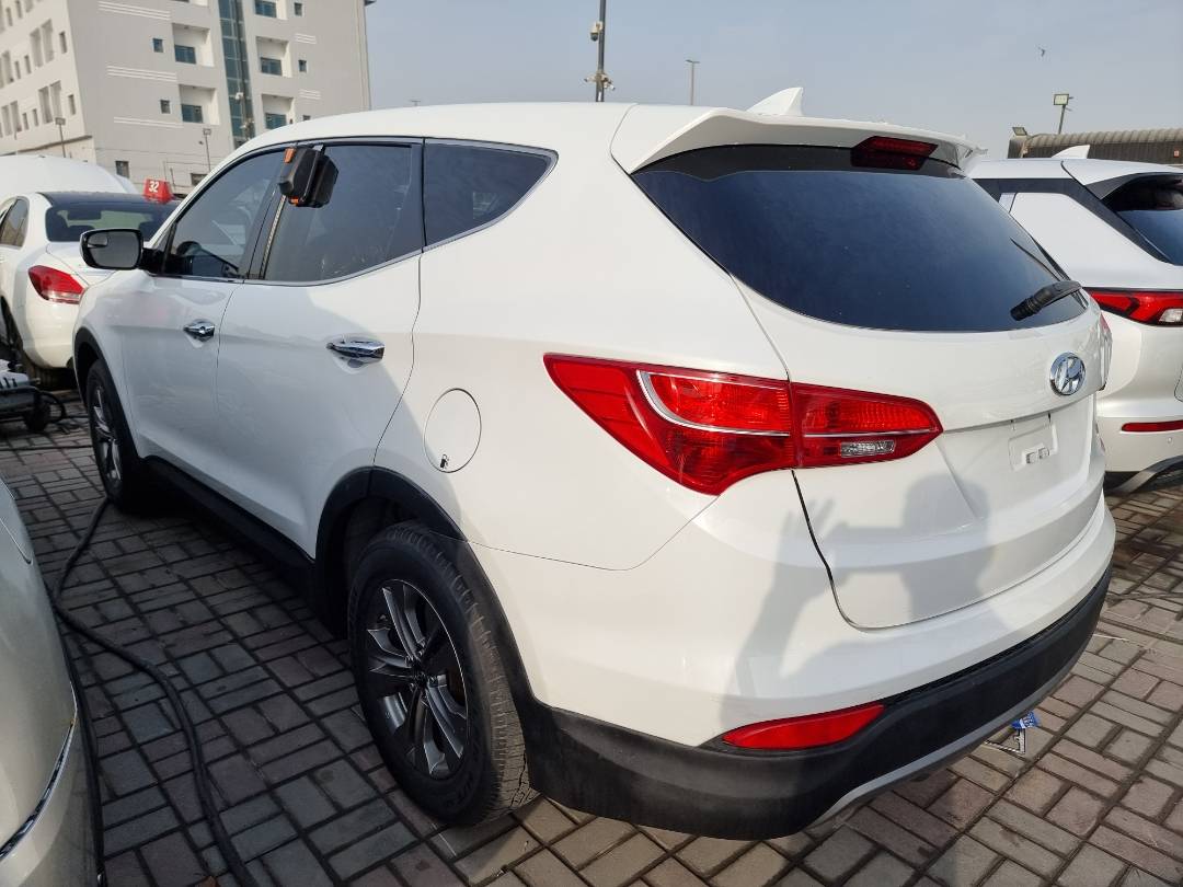 2015 HYUNDAI SANTA FE — 164890 Miles — Lot 290919 — Ind. 12 - Marhaba Auctions Used Cars - Image 5