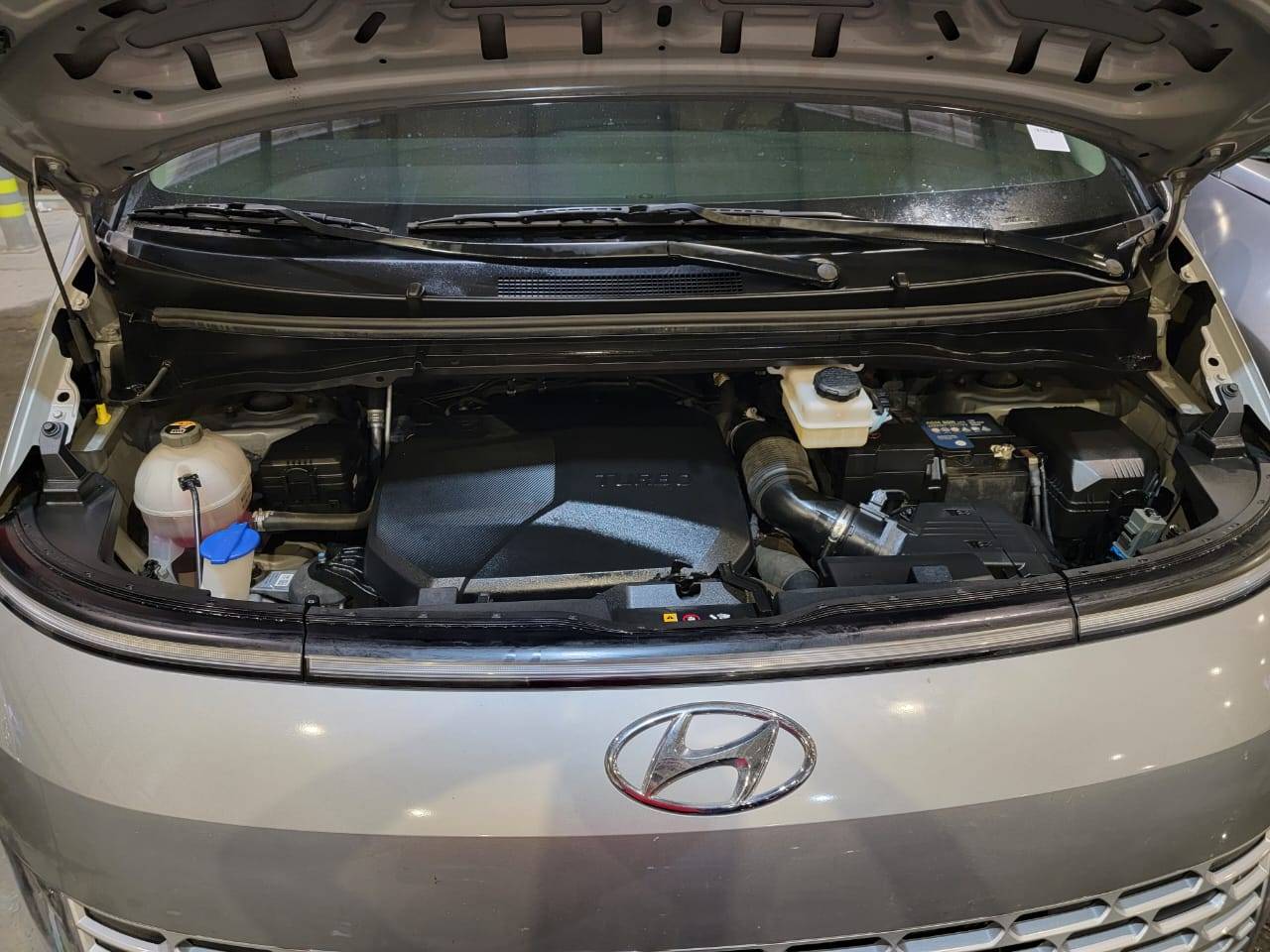 HYUNDAI STARIA 2022 - Marhaba Auction Used Cars - Image 9