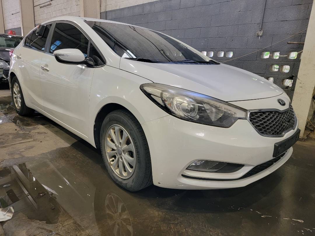 2013 KIA K3 — 161619 KM — Lot 037842 — Main - Marhaba Auctions Used Cars - Image 5
