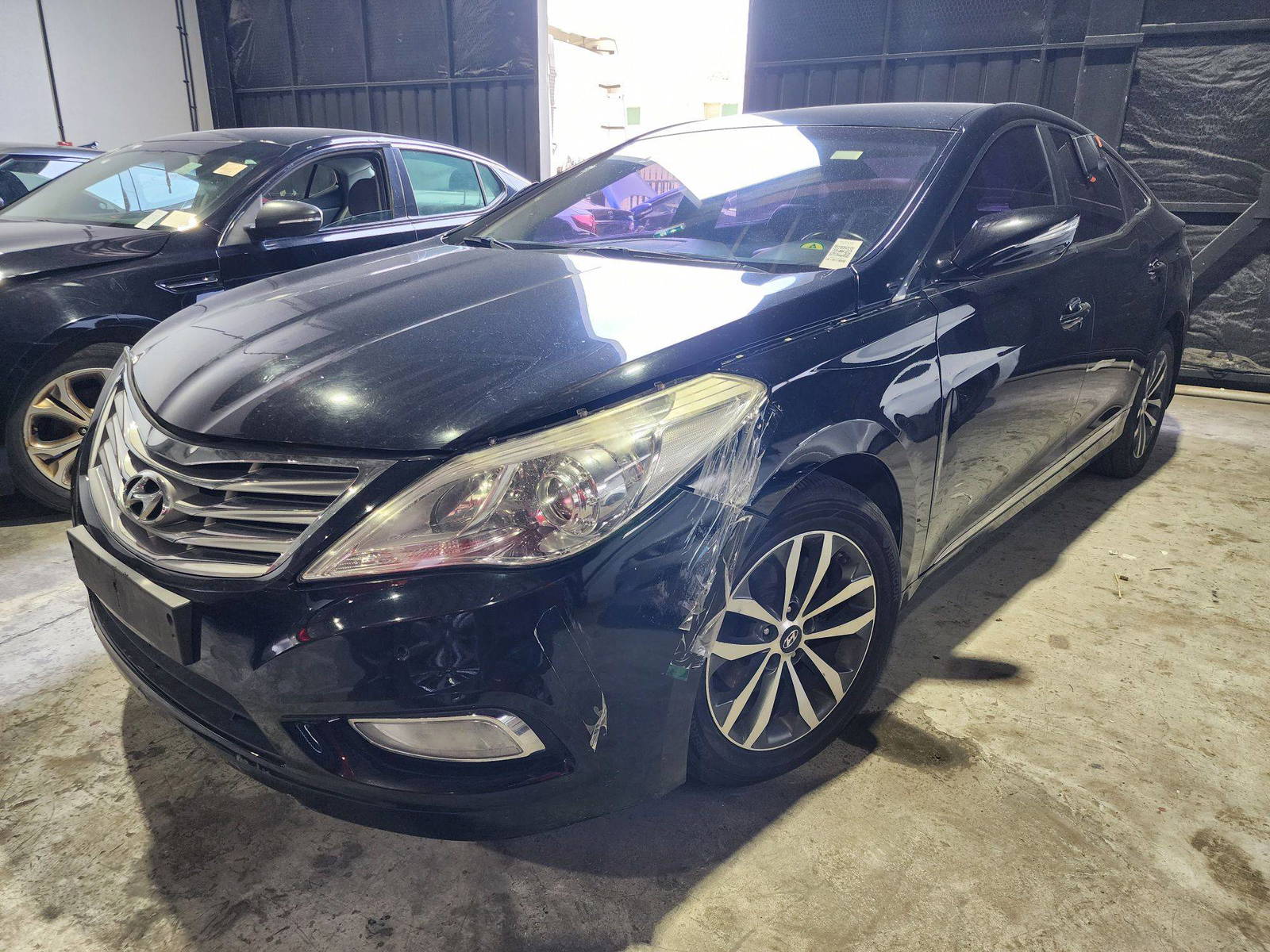 2011 HYUNDAI GRANDEUR — 217520 KM — Lot 021830 — Main - Marhaba Auctions Used Cars - Image 6