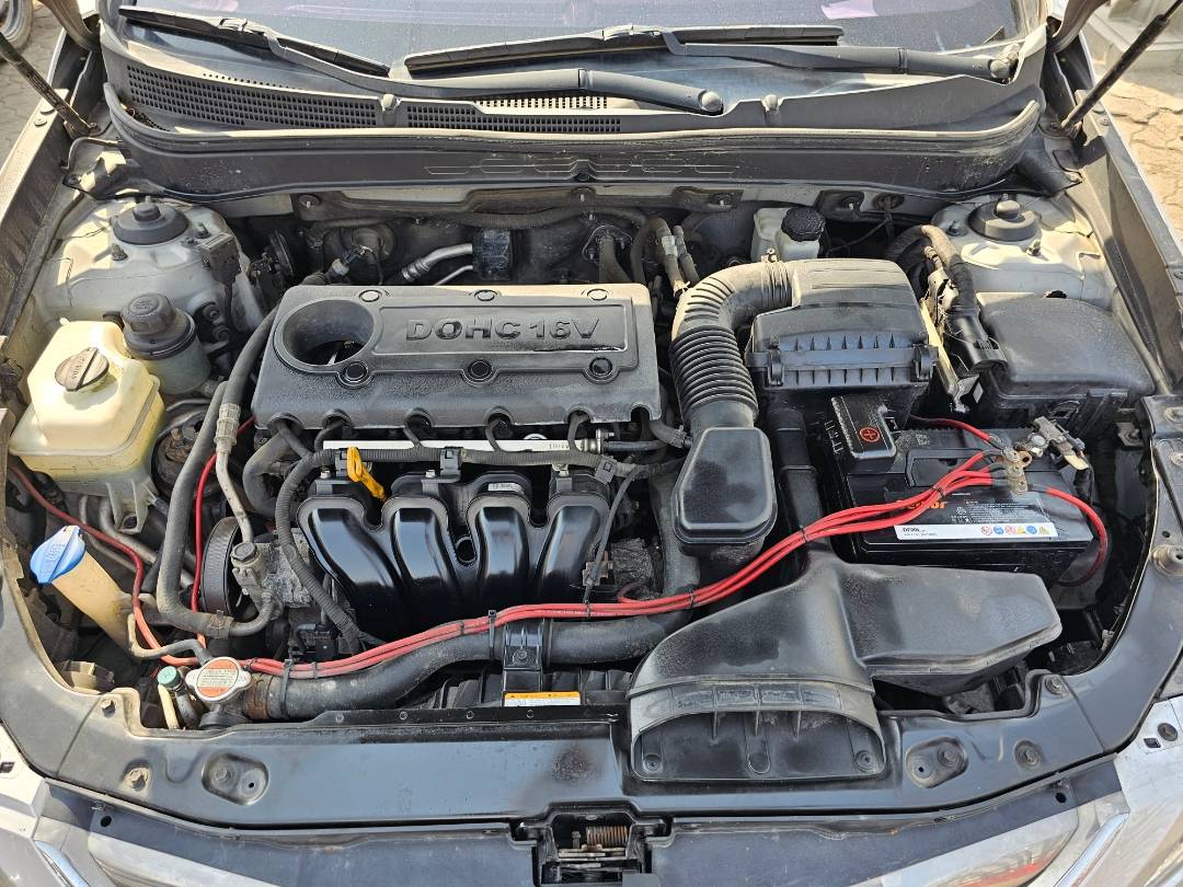 2010 HYUNDAI SONATA — 203132 KM — Lot 014366 — Main - Marhaba Auctions Used Cars - Image 9