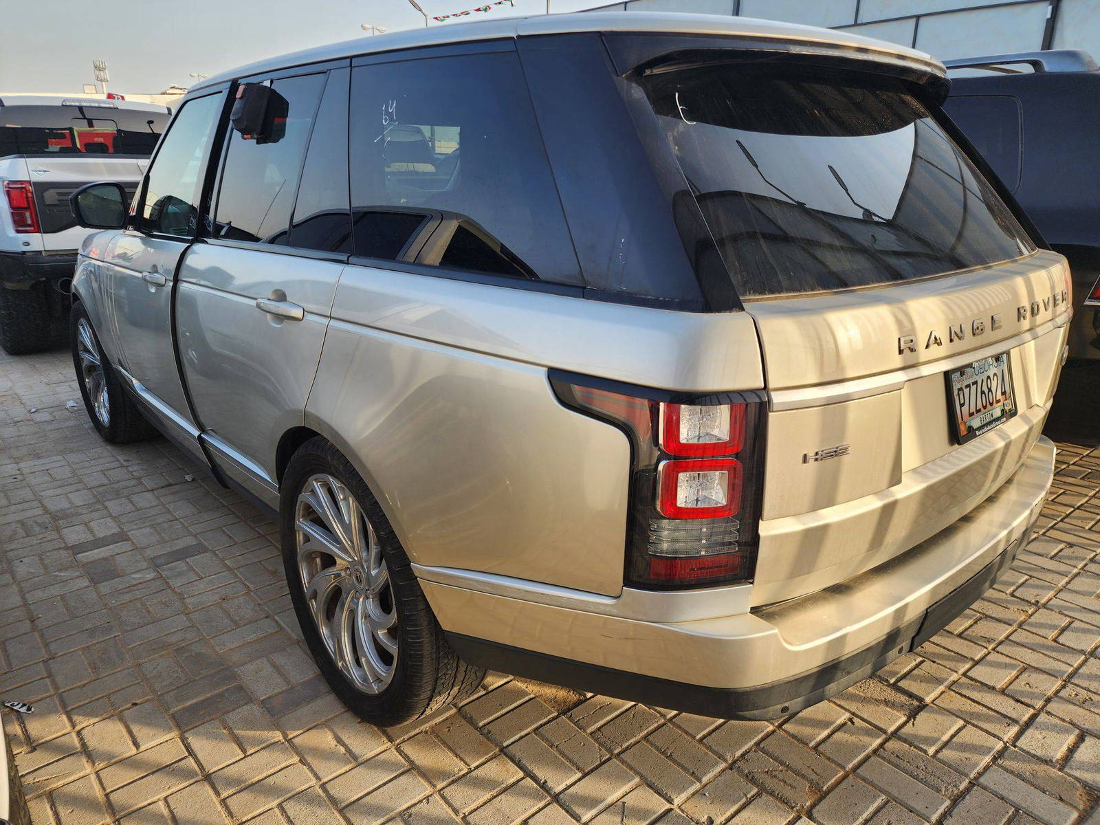 LAND ROVER RANGE ROVER HSE 2014 - Marhaba Auction Used Cars - Image 5