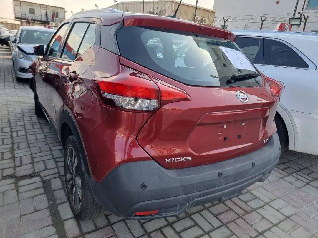 NISSAN KICKS