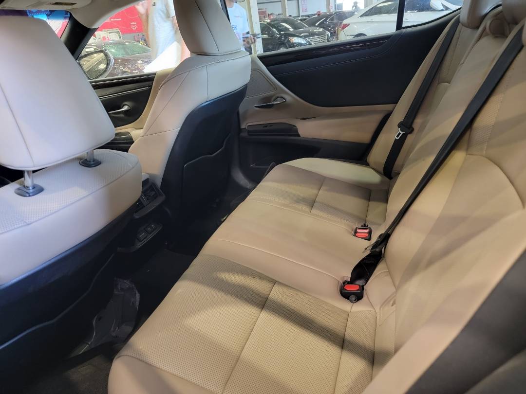 2019 LEXUS ES 300H — 55383 Miles — Lot 12580 — Main - Marhaba Auctions Used Cars - Image 6