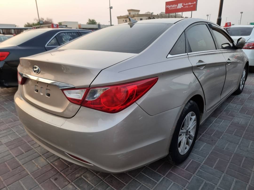 2011 HYUNDAI SONATA — 220064 Miles — Lot H269704 — Ind. 12 - Marhaba Auctions Used Cars - Image 3
