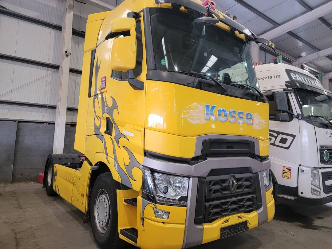 2015 RENAULT T 480 — 1179172 KM — Lot D001544 — Main - Marhaba Auctions Used Cars - Image 4