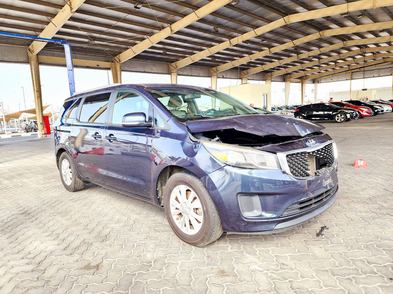 2016 KIA SEDONA — 139852 Miles — Lot 1XG6161749 — Souq - Marhaba Auctions Used Cars - Image 5