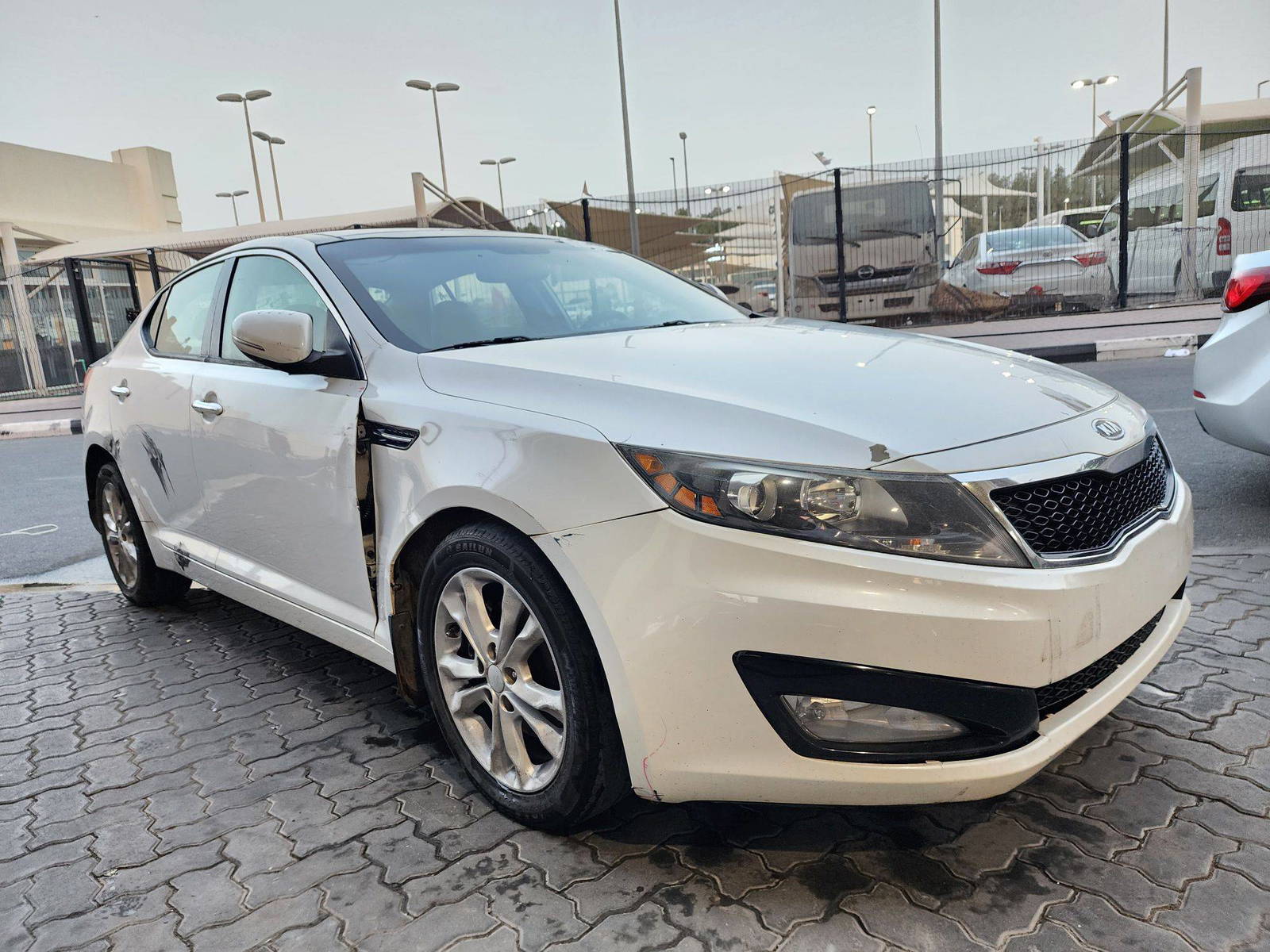 2012 KIA OPTIMA — 253486 Miles — Lot 47109344 — Souq - Marhaba Auctions Used Cars - Image 4