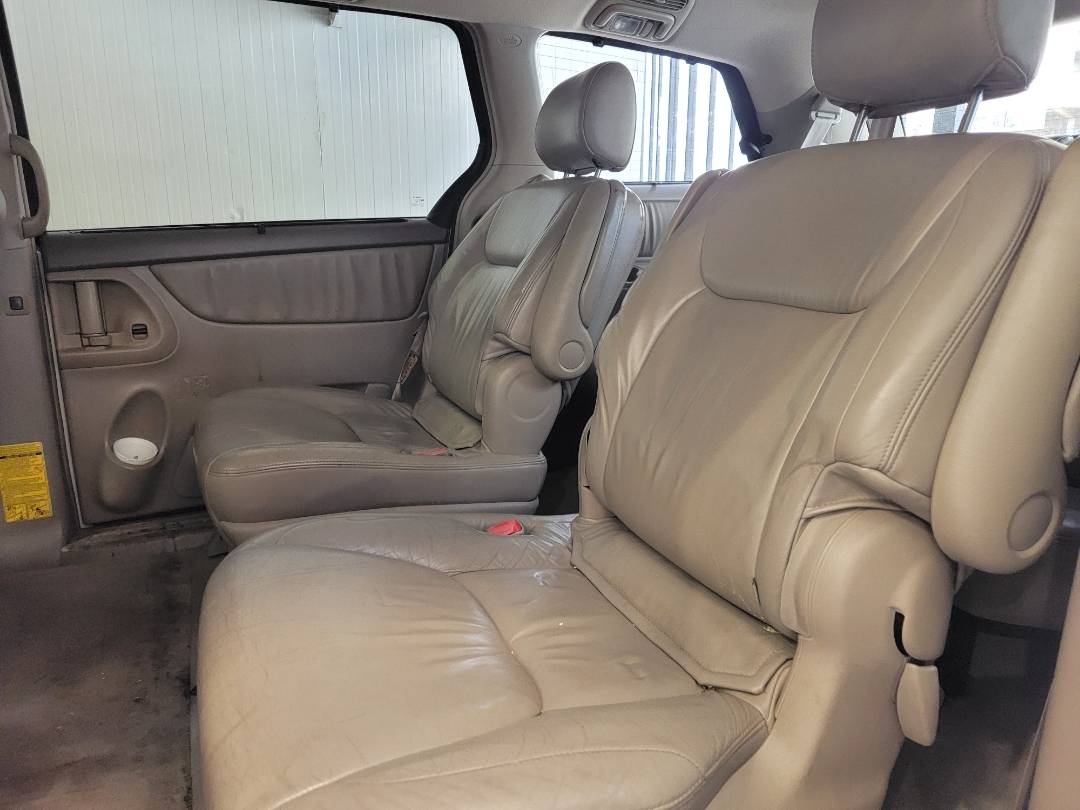 2004 TOYOTA SIENNA — 223253 Miles — Lot 36845913 — Main - Marhaba Auctions Used Cars - Image 6