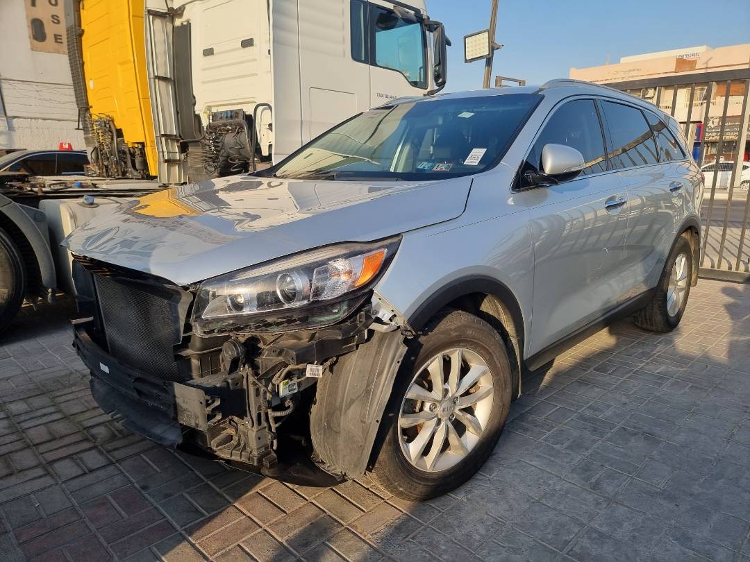 2018 KIA SORENTO — 118303 Miles — Lot 125487 — Main - Marhaba Auctions Used Cars - Image 4
