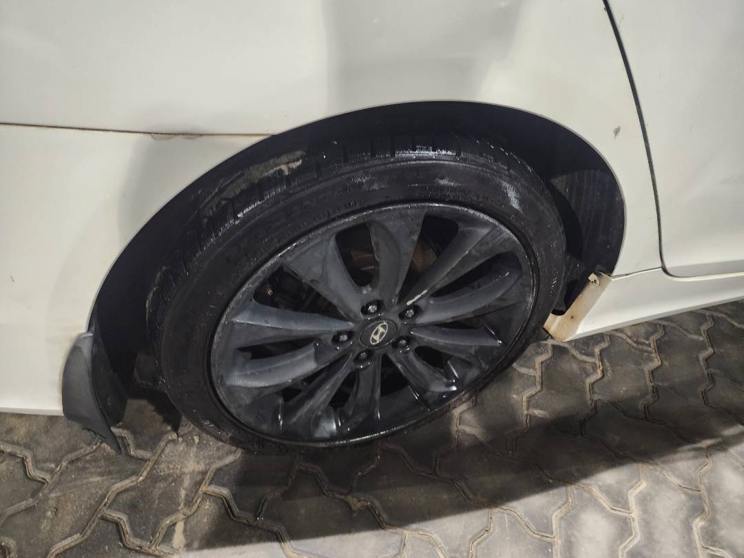 2011 HYUNDAI SONATA — 223621 Miles — Lot BH164672 - Marhaba Auctions Used Cars - Image 8