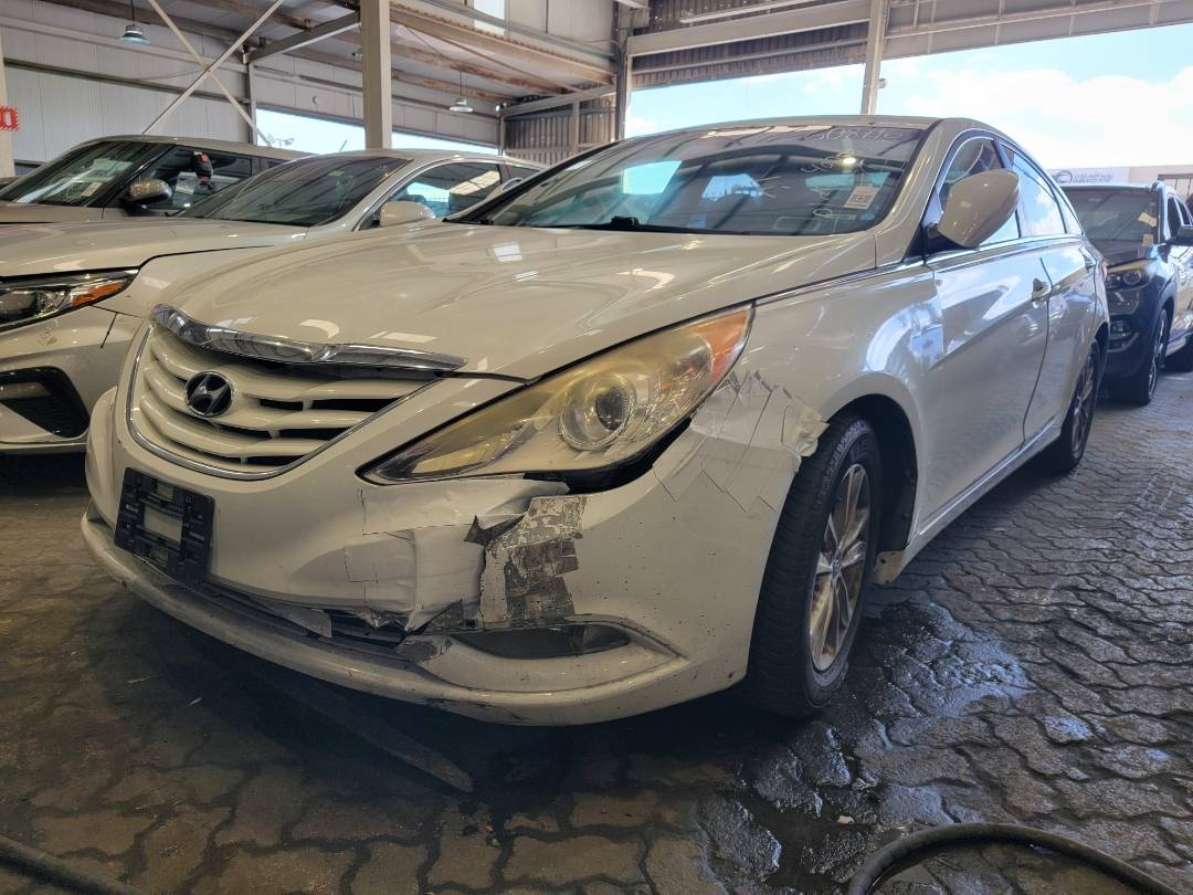 2013 HYUNDAI SONATA — 150308 Miles — Lot H608716 — Souq - Marhaba Auctions Used Cars - Image 5
